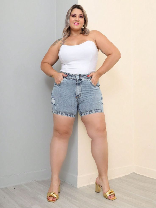 Short jeans lavagem clara