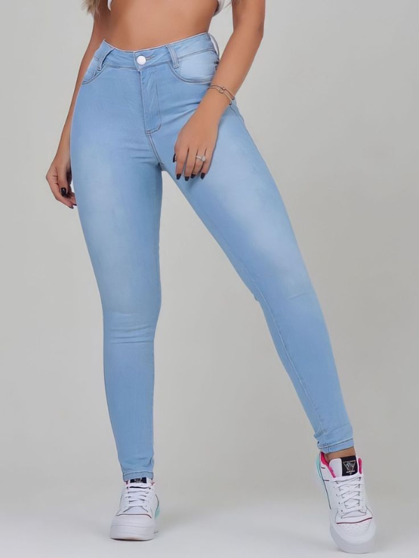 Calça Jeans Skinny Feminina Azul Clara Com Detalhes Manchados Cintura Alta Com Lycra_